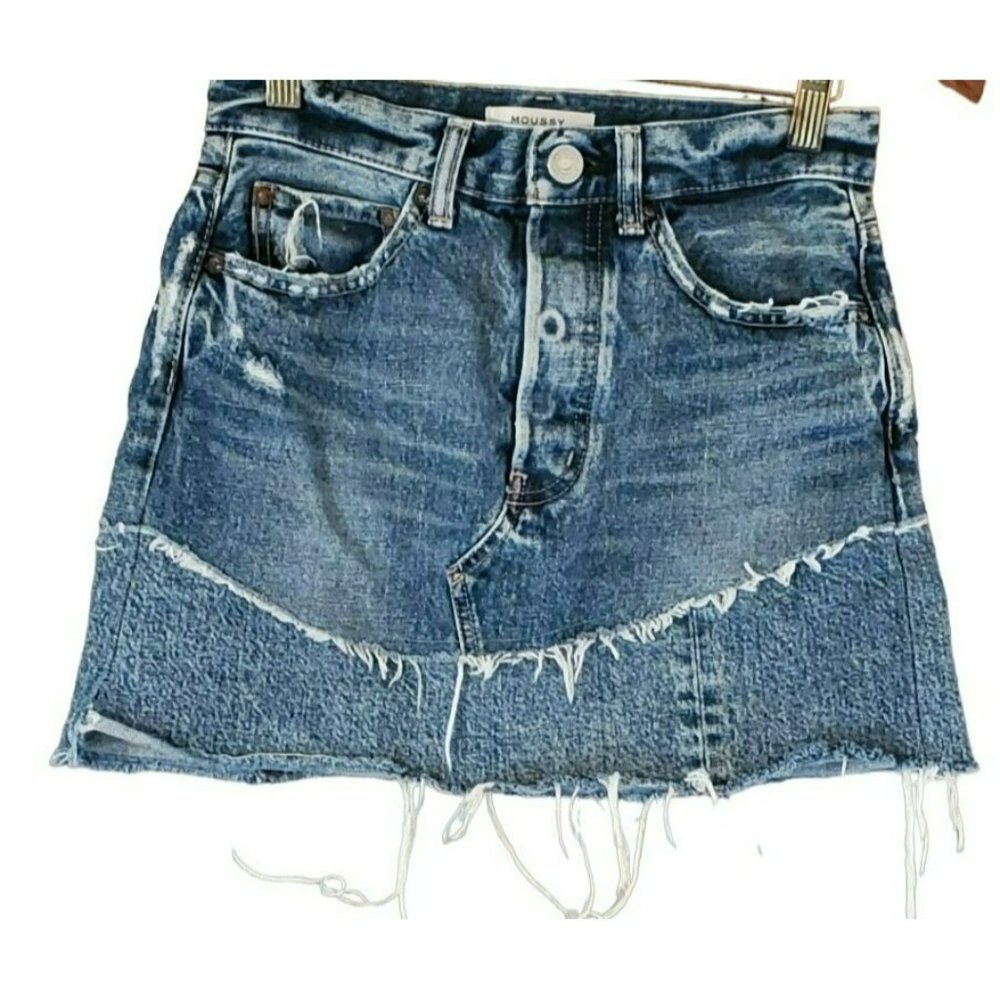 Moussy Vintage Women's Distressed Raw Hem Button Fly Mini Skirt Waist 26